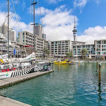 Stunning & Spacious Haven On The Waterfront! Auckland Esterno foto